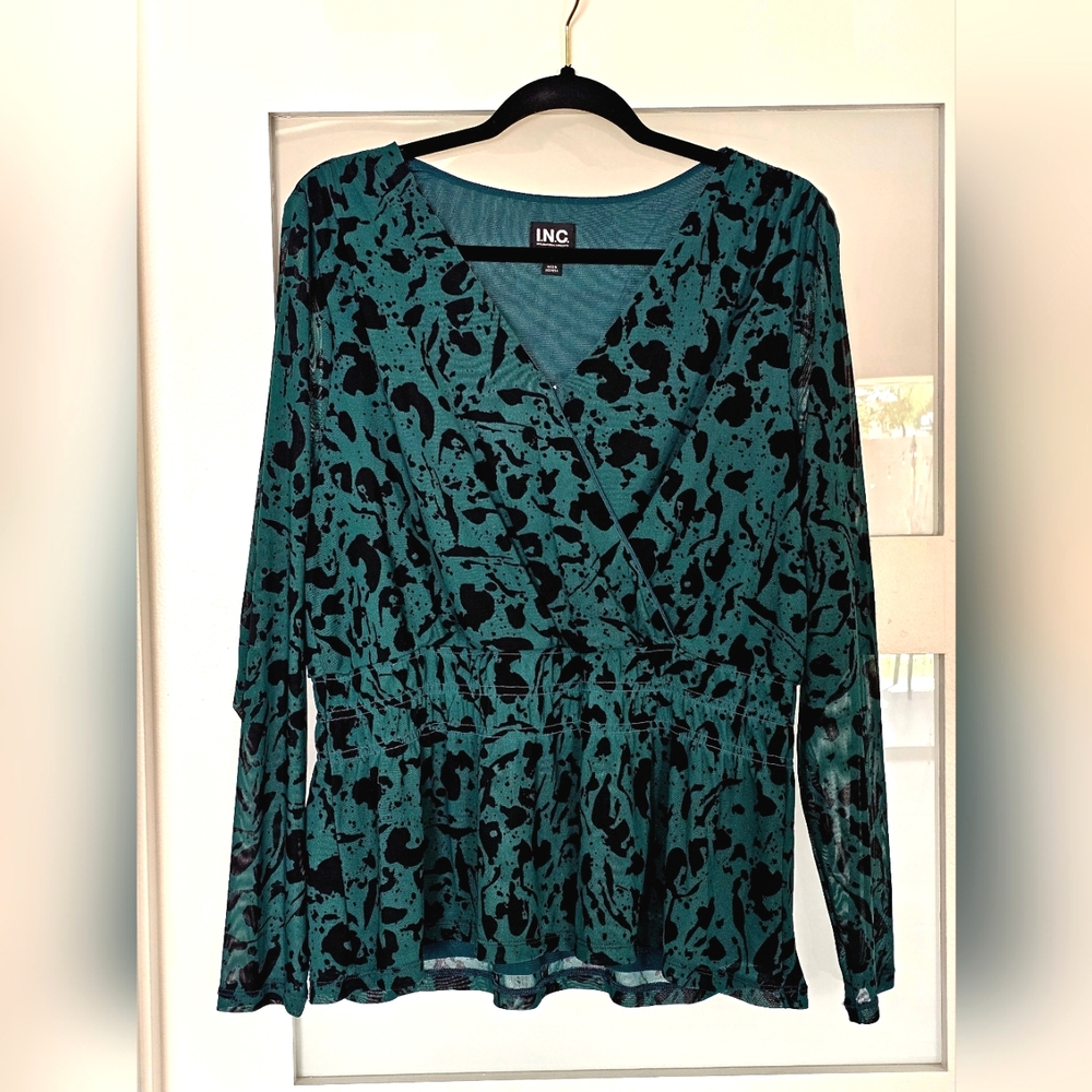 102. INC International Concepts Women's Green and Black Patterned Blouse